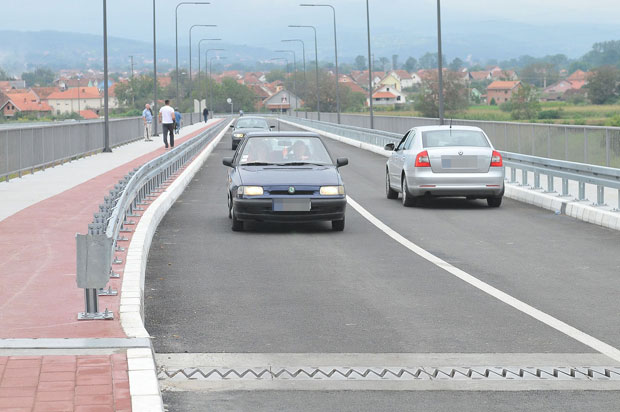 Покушао самоубиство скоком у реку